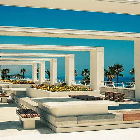 El Faro Appartement *